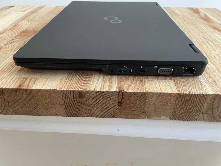 Встигніть! Ноутбук Fujitsu LifeBook U7311 i5-1135G7 | 8GB | SSD 256 4G