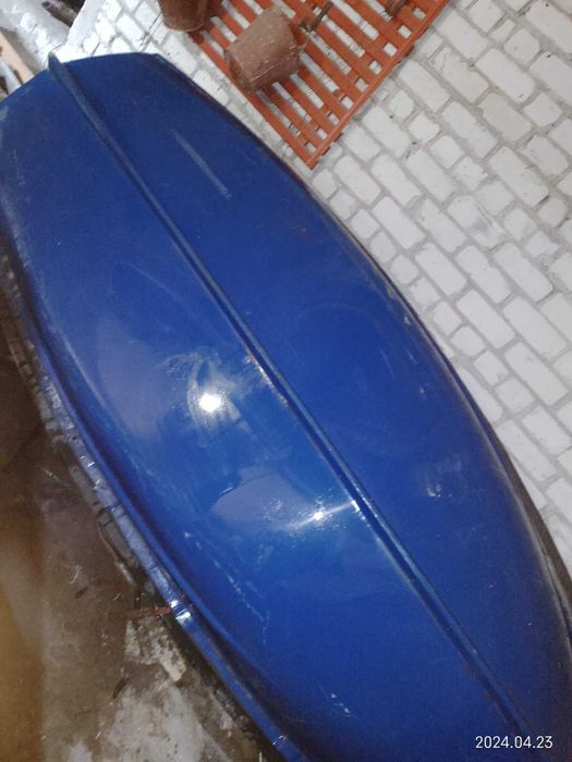 Лодка моторно-гребна пластикова б/в