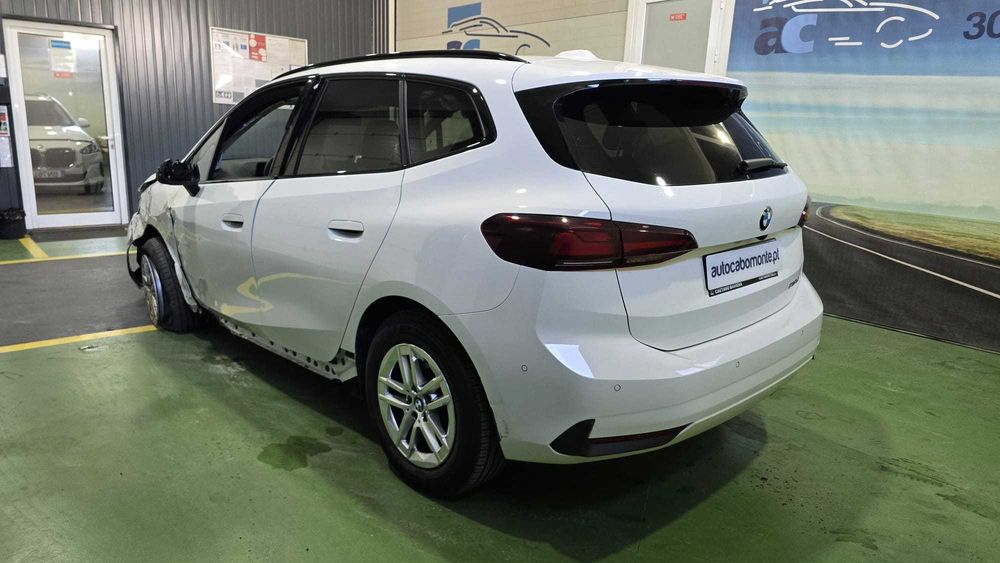 BMW 218d Active Tourer Auto  -  Salvado