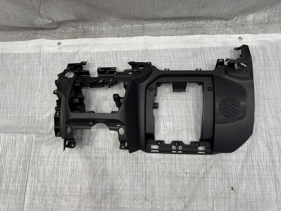 Dolna osłona konsoli jeep wrangler jl 6CA91TRMA
