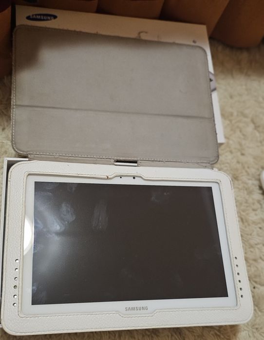 Планшет Samsung  Galaxy  Note 10.1 64Гб