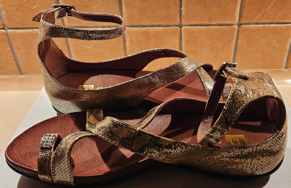 Sandał płaski Nessi - nowe