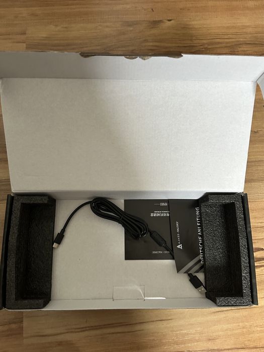 Ajazz ak820 mechaniczna klawiatura czarna.