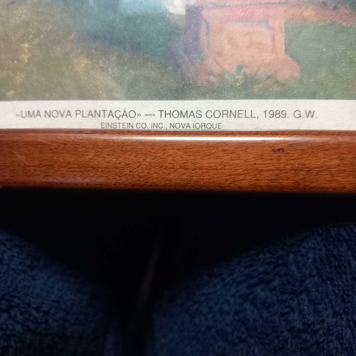 Duas molduras de madeira