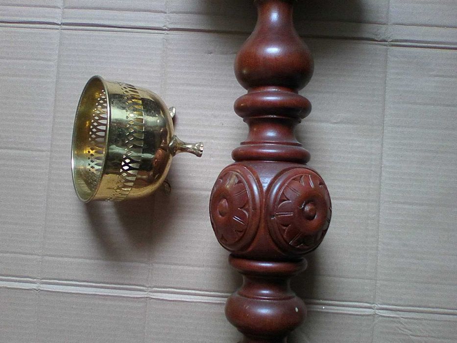 coluna suporte pedestal madeira e floreira