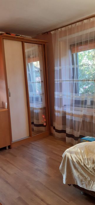 продам 2 комнатную квартиру в кирпичном доме