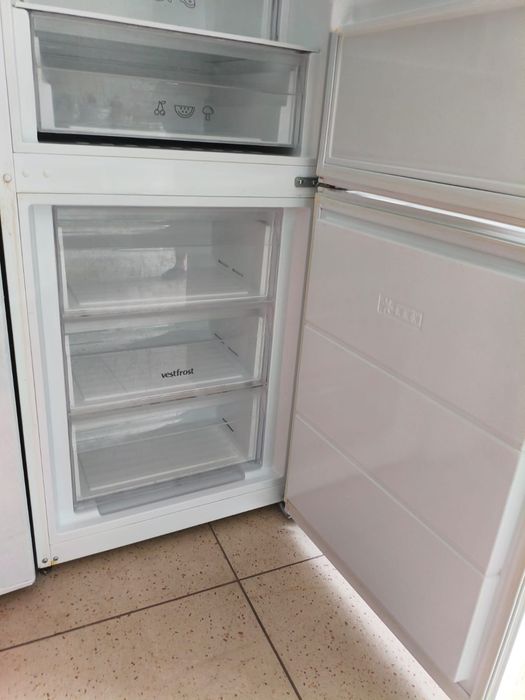 Продам холодильник в гарному стані