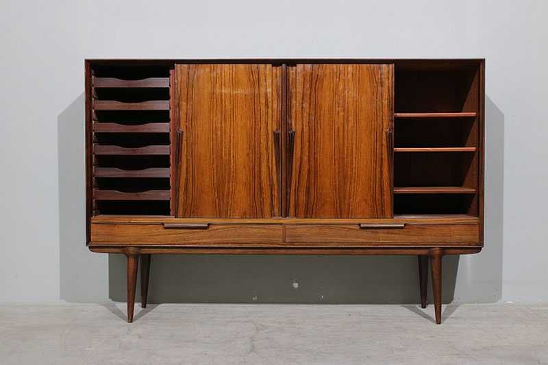 Aparador Omann Jun modelo 13 em pau santo | Danish Design | Vintage