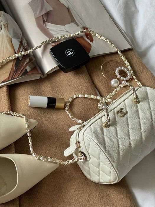 Chanel Mini Classic Bowling Bag Cream/Кремова мінісумка Шанель