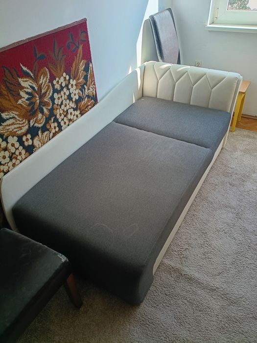 Za darmo szara sofa