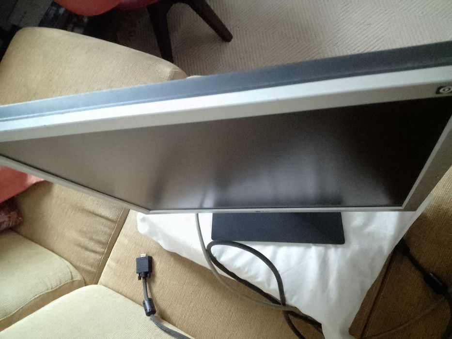 Monitor LG Flatron L1919S-SF (19") para PC, usado