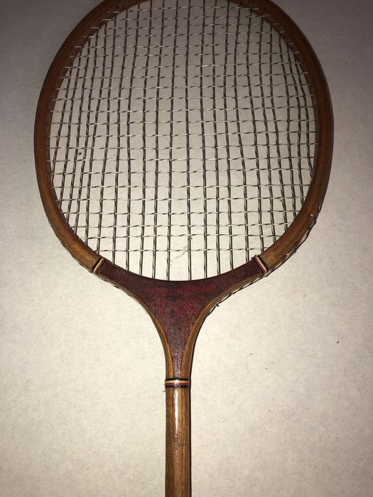 Raquete antiga dos Jogos Olimpicos de 1980