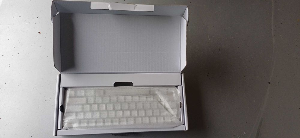 Teclado Gaming SKT61