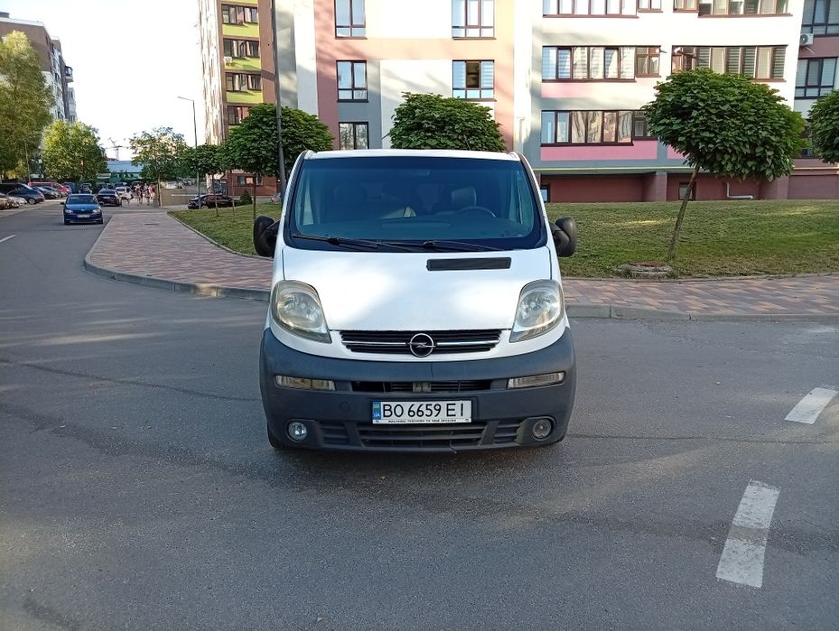 Продам Опель Віваро 1.9 дизель Opel Vivaro 2003 рік