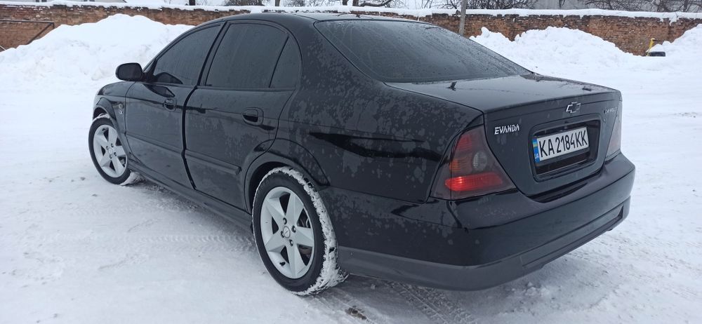 Chevrolet Evanda