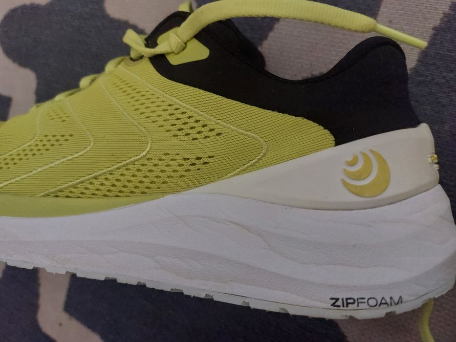 Vendo tenis topo 42.5