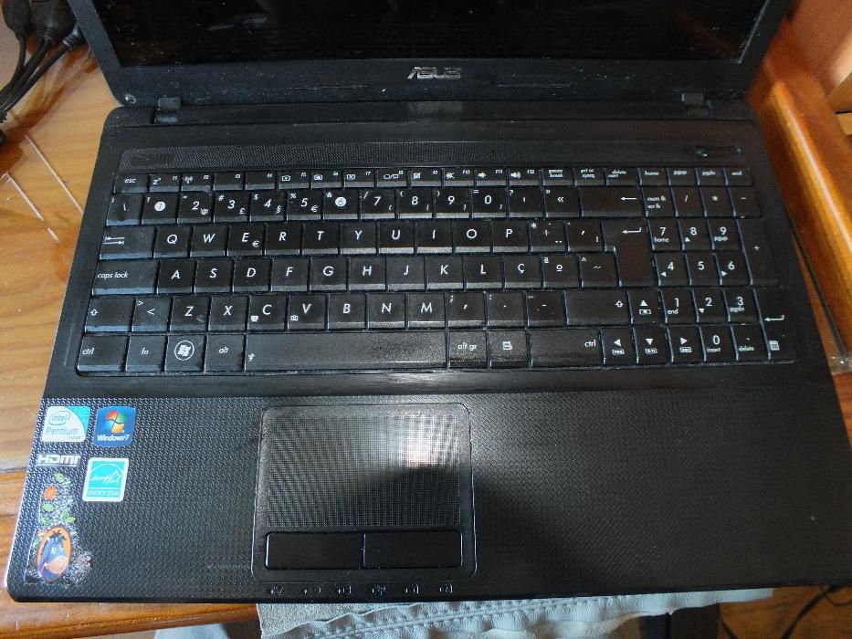 componentes ASUS X54C