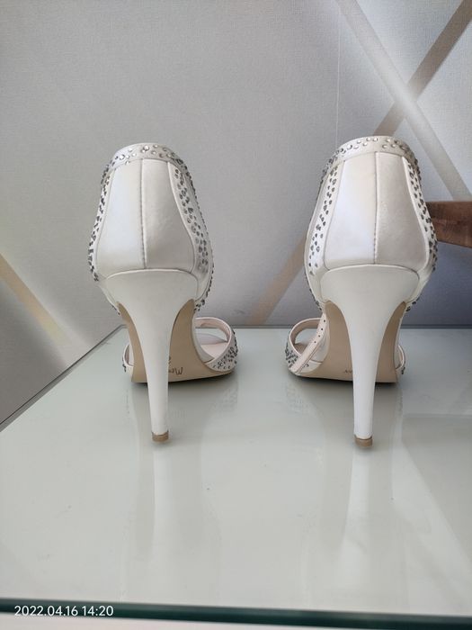 Buty ślubne, sandały, szpilki Menbur 40