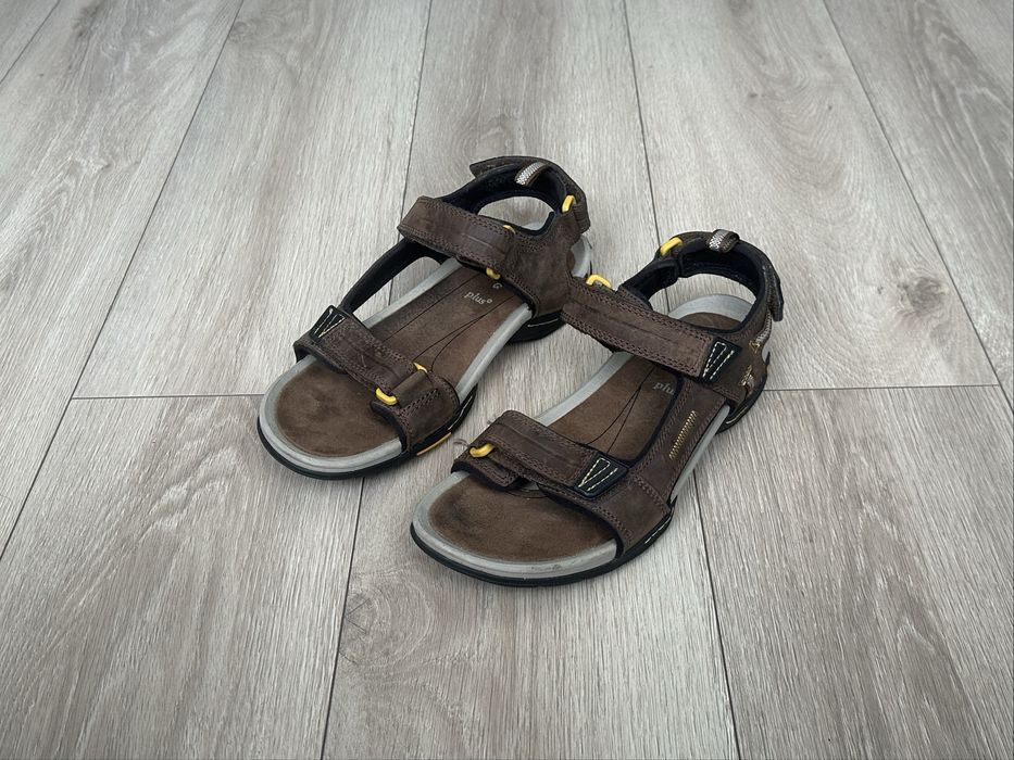 Шкіряні сандалі clark’s