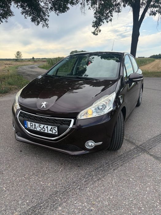 Peugeot 208