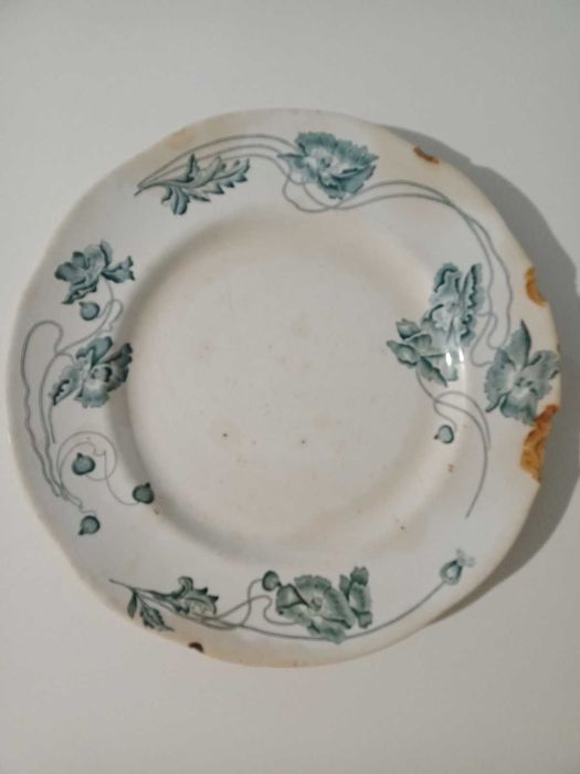 Продам старинную тарелку Кузнецова