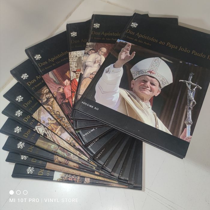 LIVRO - Dos Apóstolos ao Papa João Paulo II  (12 vol) REF-SD