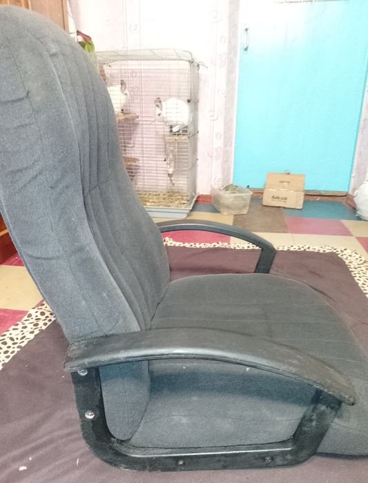 Продам компьютерное кресло без низа