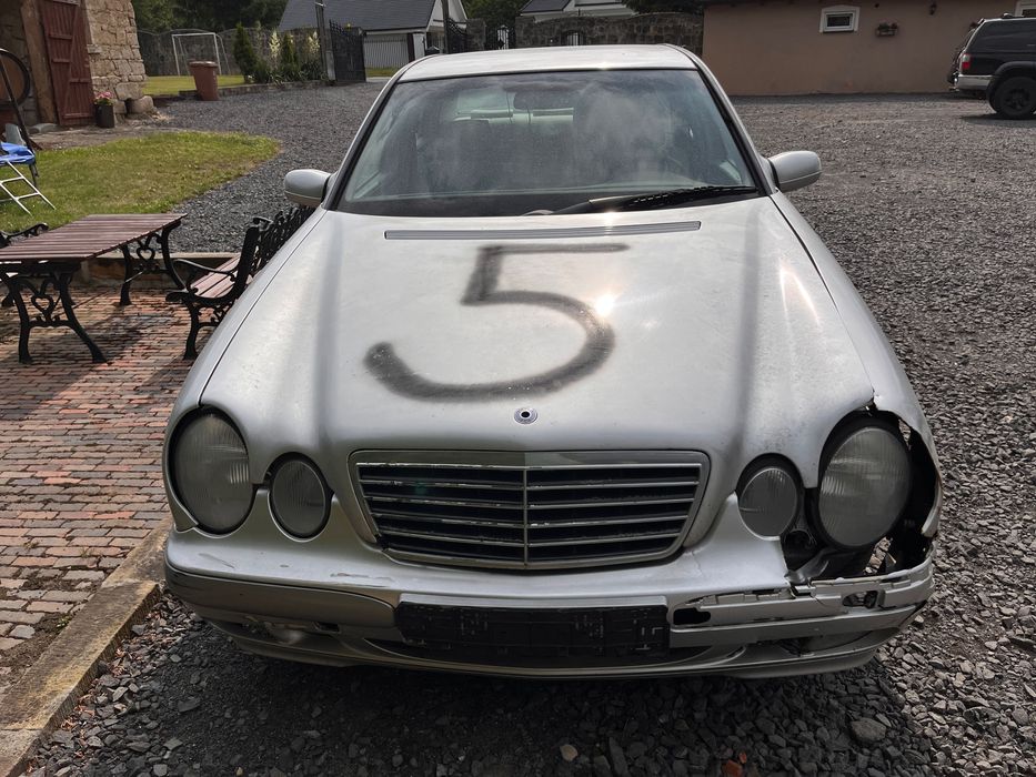 Mercedes E Klasa 210 bez silnika