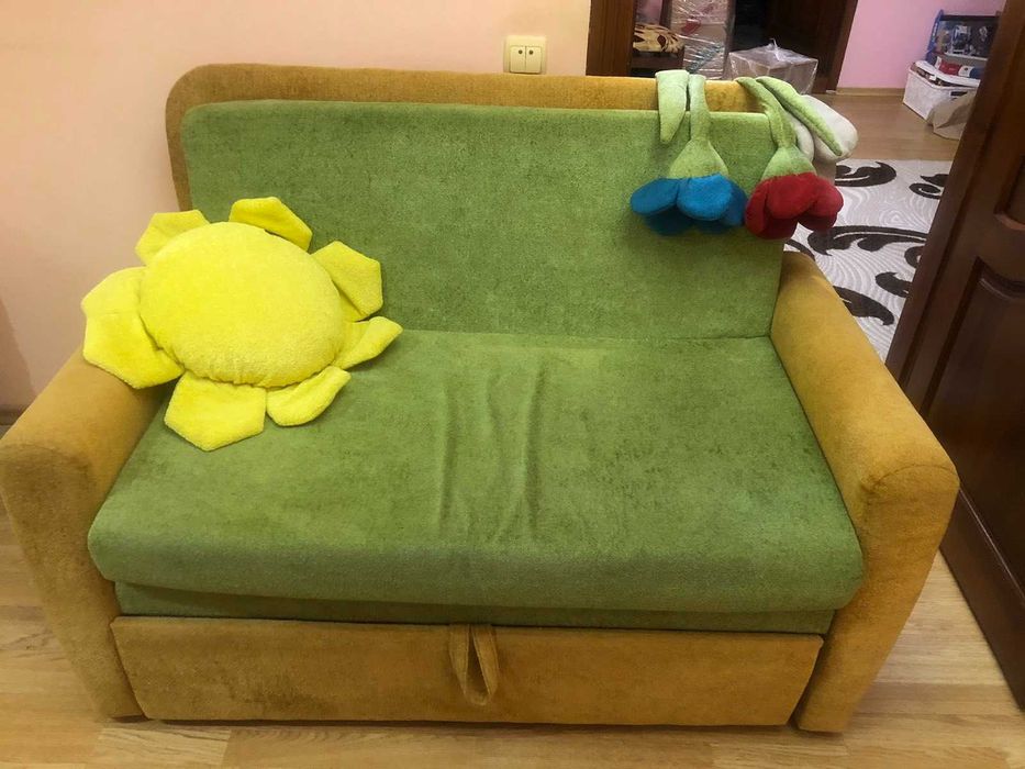 Продам дитячий диван.