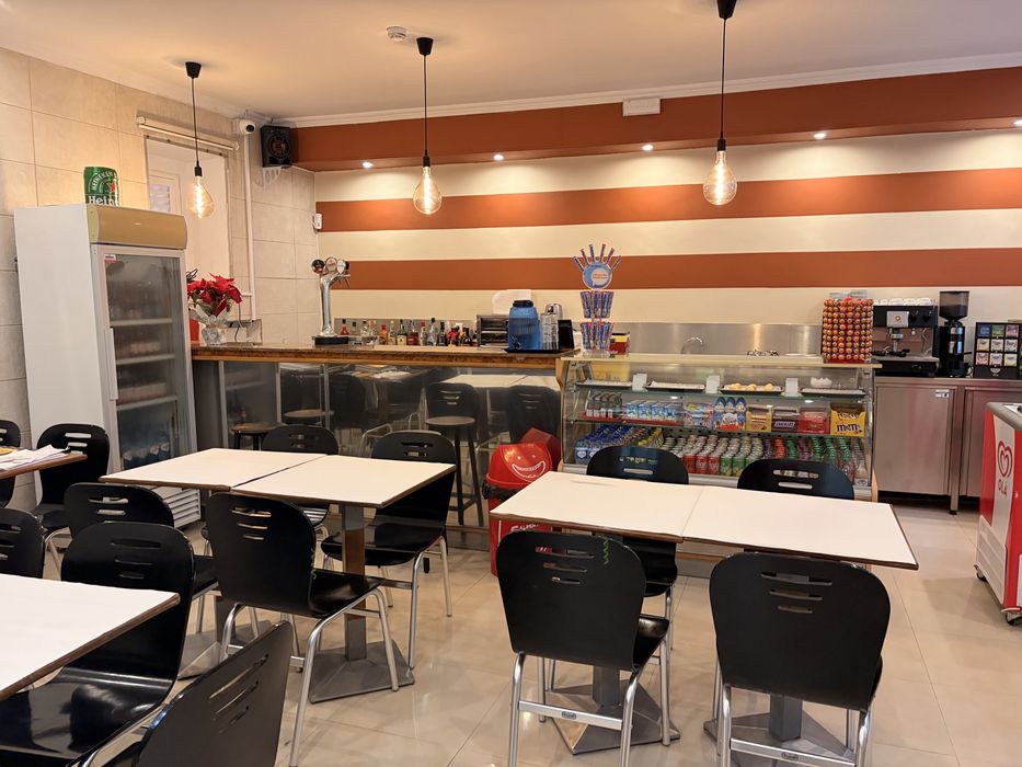 Oportunidade Única em Almada: Café & Restaurante com Faturação Consolidada e Clientela Fiel!