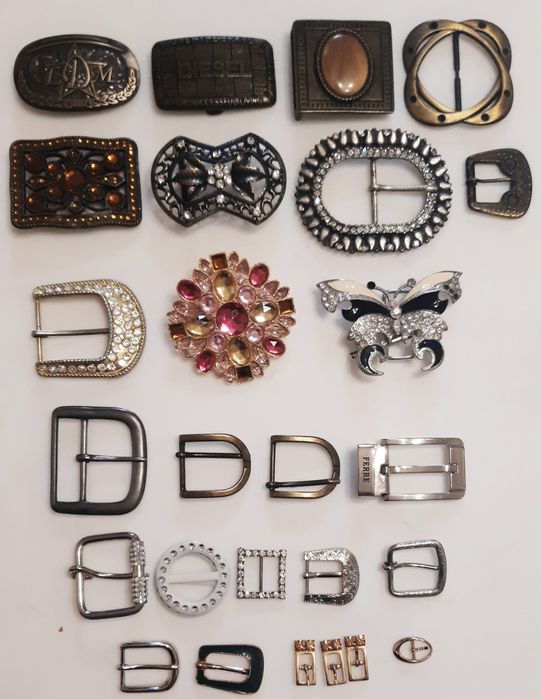 Пряжки металлические,  шильды