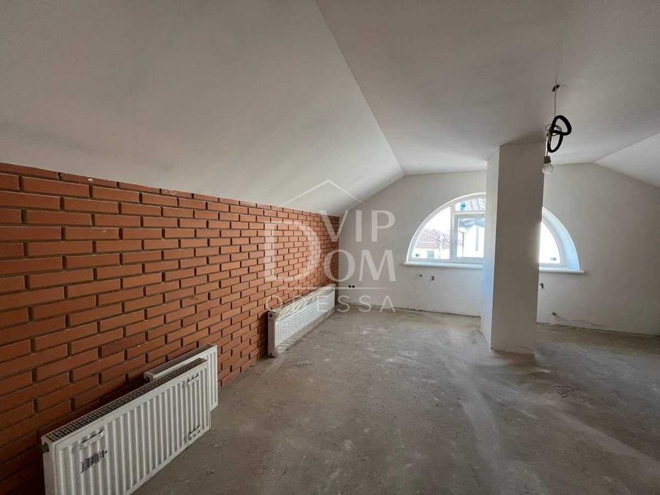 ПРОДАМ Отличный  Дом из кирпича и ракушечника Киевский район.