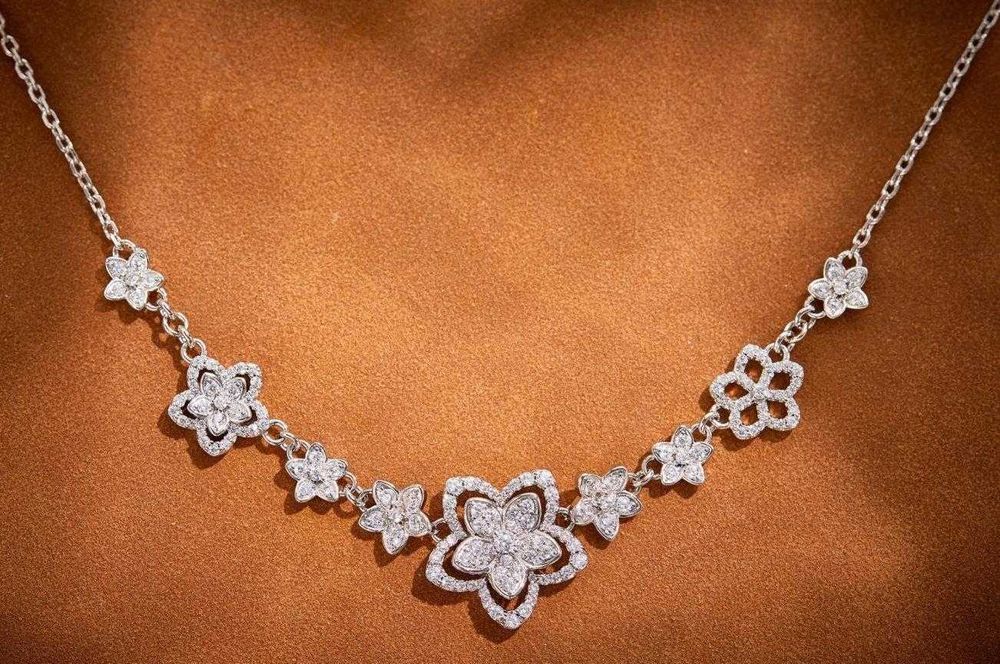 Naszyjnik Graff - Dziewięć Kwiatów