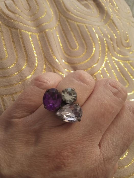 Pierścionek damski avon