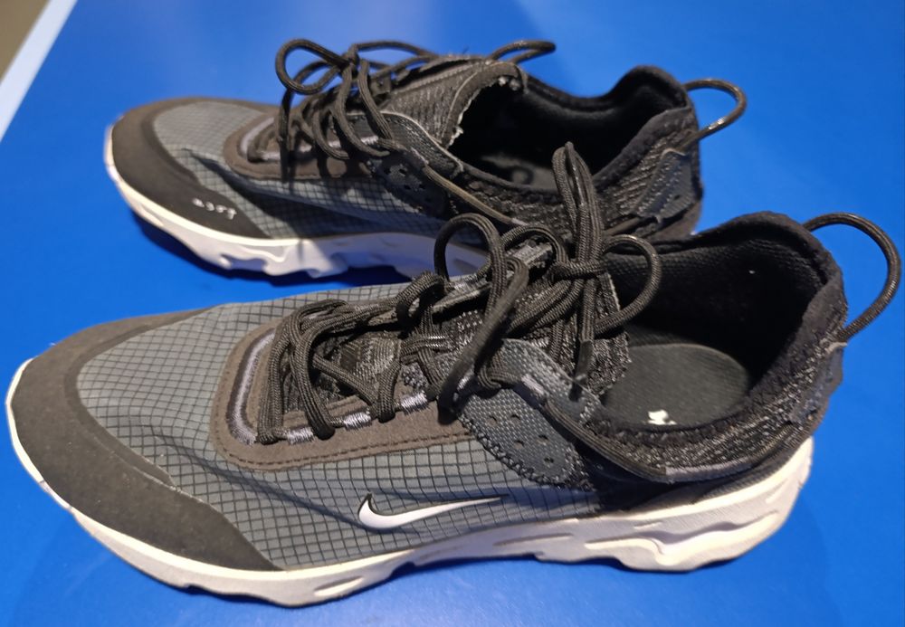 Sapatilha Nike, tamanho 42