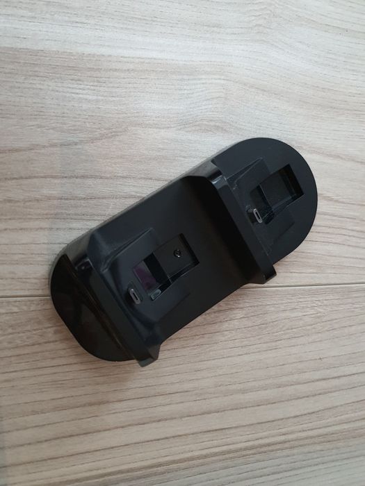 Ładowarka do padów PS4 - typ slim