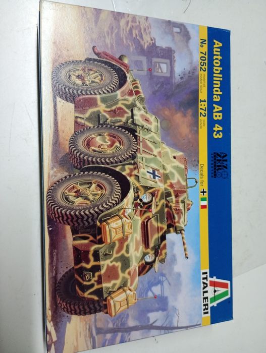 Autoblinda AB43 Italieri 1:72 1/72 model do sklejania składania