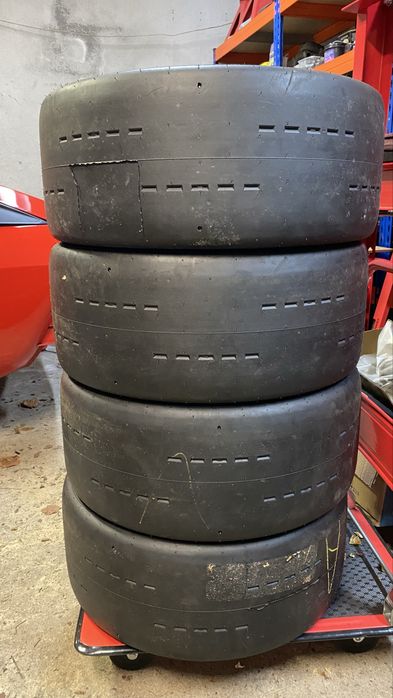Opony Hoosier Circuit Racing DOT 225/45 R17 R7 SLICK