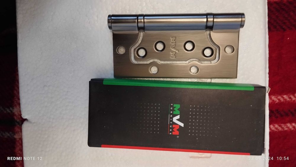 Двері міжкімнатні.Нові. Полотно 70 см, коробка, лиштва ,ручки,петлі.