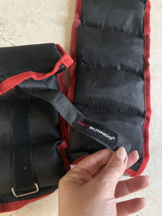 Bushido ciężarki na kostki na rzep 2x1 kg