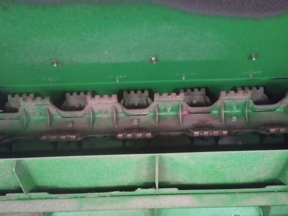 Комбайн John Deere S690i Продаж