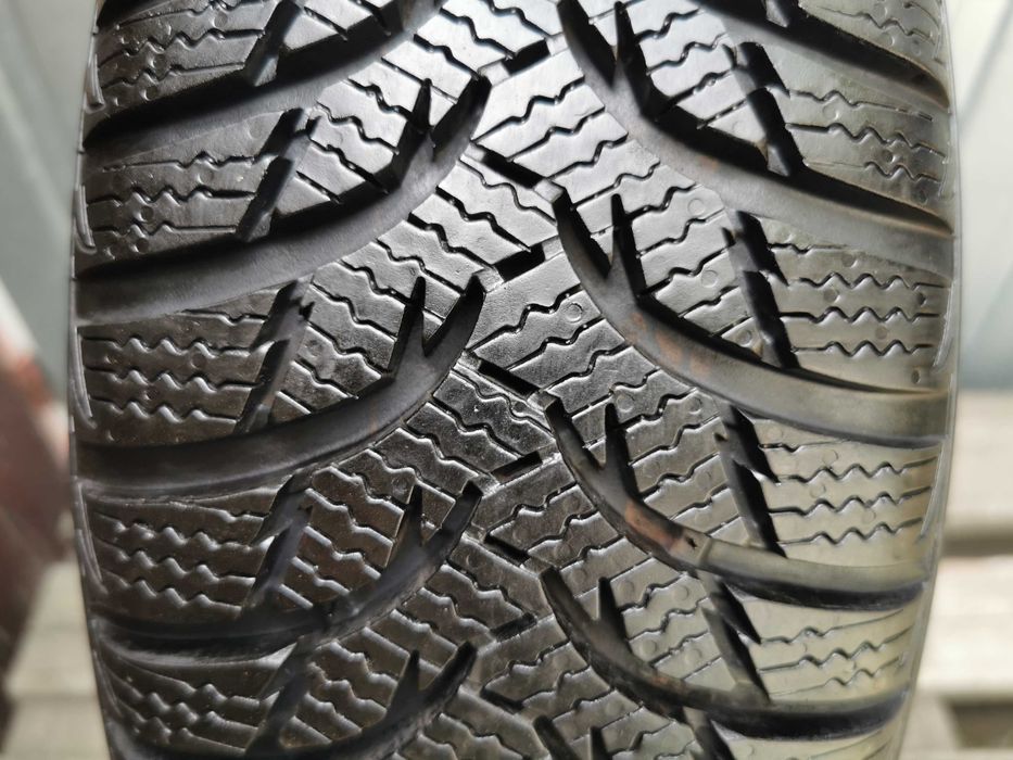 140) Opona - 175/65/14 - Kumho - 8.5mm - 1x2021 - Zimowa