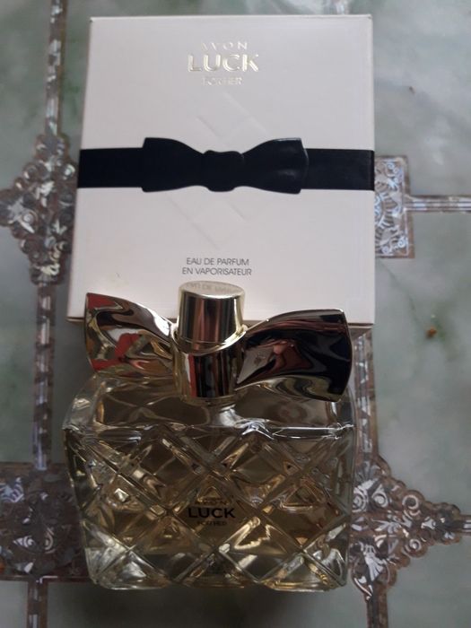 Продам духи женские