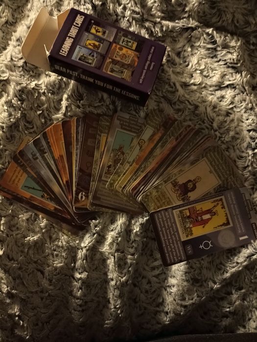 Таро карти з цупкого паперу