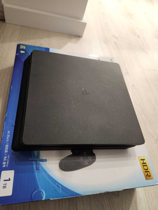 Playstation 4 - PS4