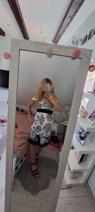 Letnia sukienka w kwiaty