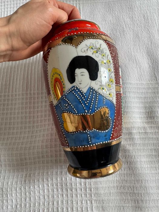 Porcelanowy wazon - porcelana japońska