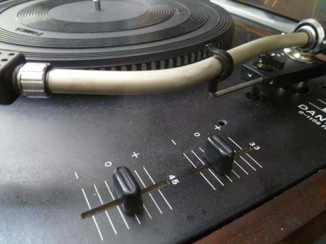 Gramofon Daniel WG-1100 FS