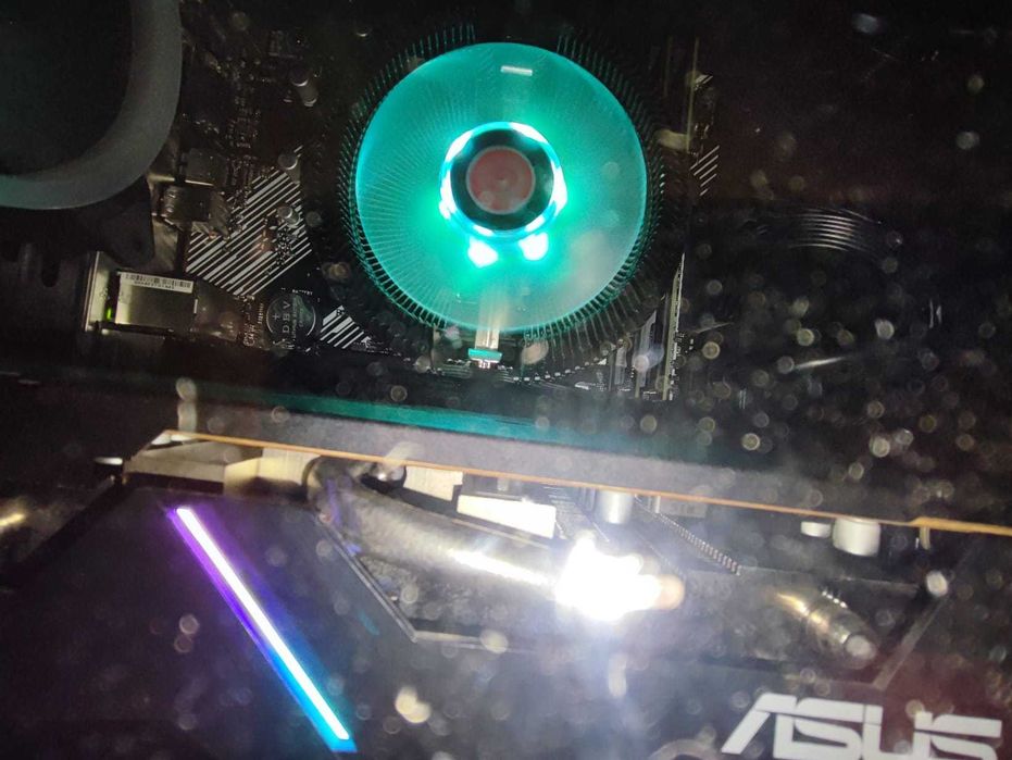 PC Gamer in Perfect Condition!! (Read Description)64585822188162121