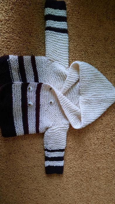 Тепла кофтинка з капюшоном на малечу